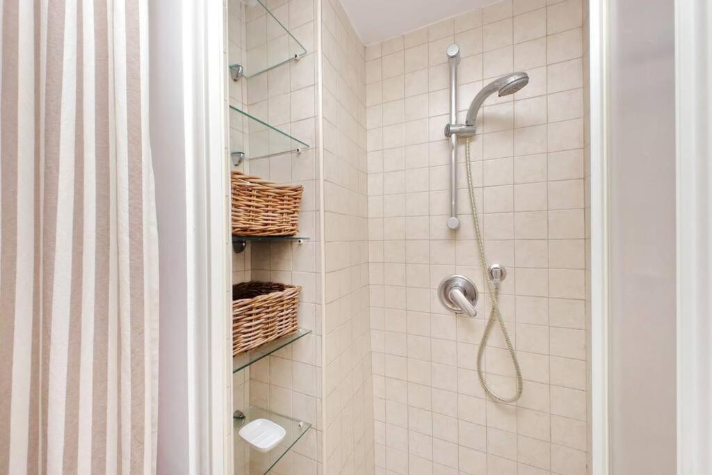 Laterano Apartment Рим Екстериор снимка
